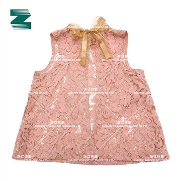 Vestit d'encaix sense mànigues per a noies